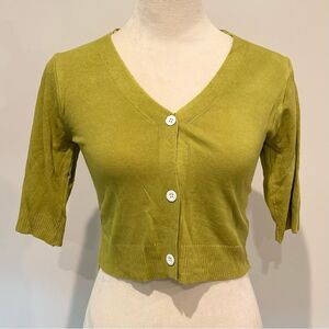 Retro Avocado Green Button down Knitted Lightweight Vintage Style Cardigan Top